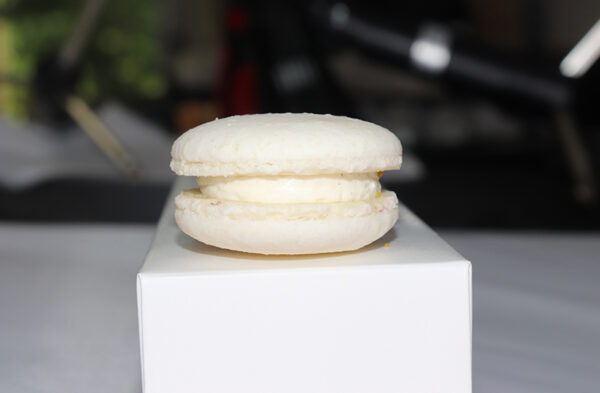 Macaron Bites Blue and White French Macarons, 24 Count - Image 4